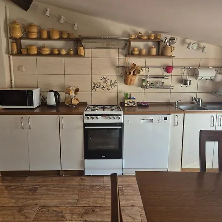 Mieszkanie 100 M Dla 4- 8 Osób * Poznań