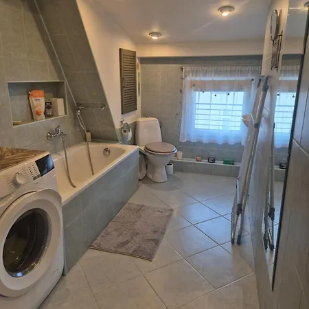 Mieszkanie 100 M Dla 4- 8 Osob Apartment