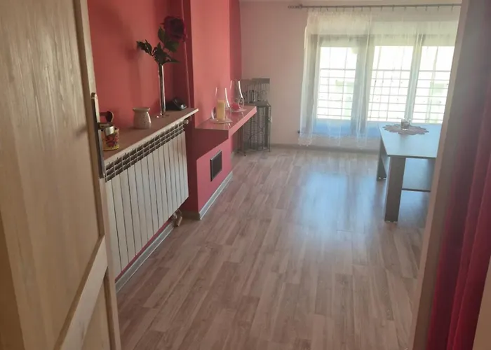 Mieszkanie 100 M Dla 4- 8 Osób Apartamento *